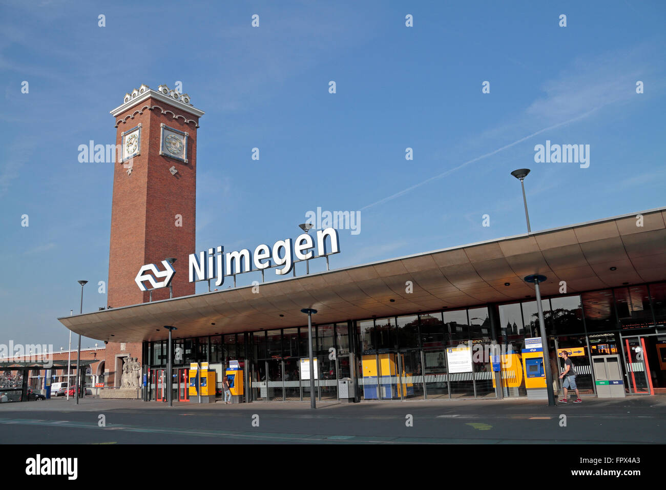 Ligne principale de Nimègue aux Pays-Bas, la gare. Banque D'Images