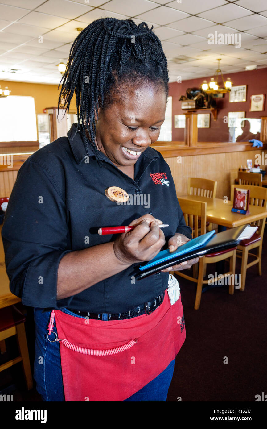 Tampa Florida, Sonny's Real Pit Bar-B-Q, barbecue, barbecue, restaurant restaurants cuisine restauration café cafés, intérieur, adultes noirs, femme femme femme femme wome Banque D'Images