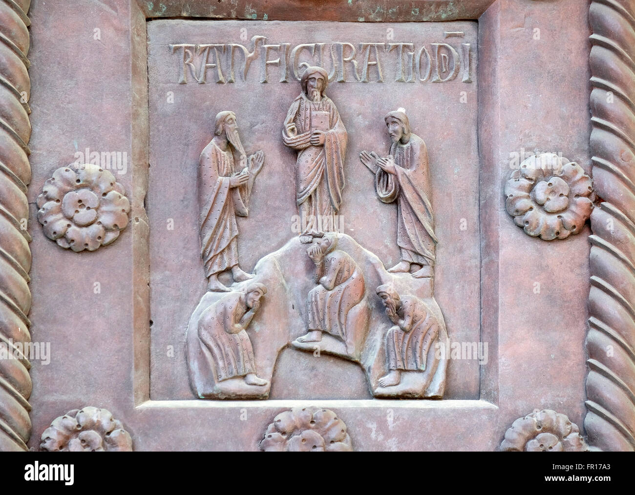 Transfiguration du Christ sur le San Ranieri porte de la cathédrale Sainte Marie de l'assomption de Pise, Italie Banque D'Images