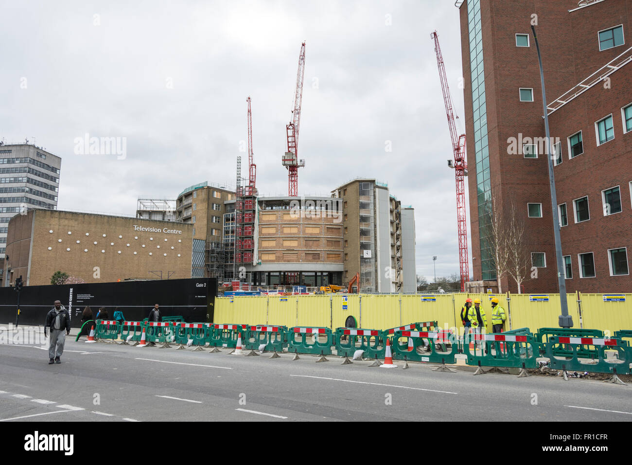 Travaux de construction sur le site de l'ancien siège du BBC Television Centre à White City à West London, Angleterre, Royaume-Uni Banque D'Images