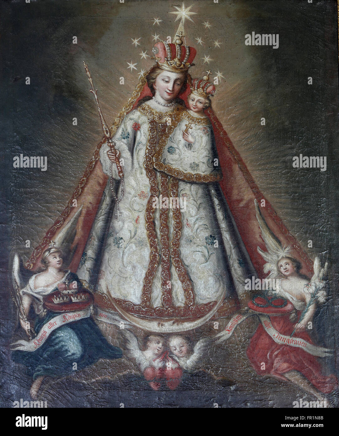 Vierge Marie avec l'enfant Jésus dans l'église de Notre Dame des Douleurs dans la région de Rosenberg, Allemagne Banque D'Images