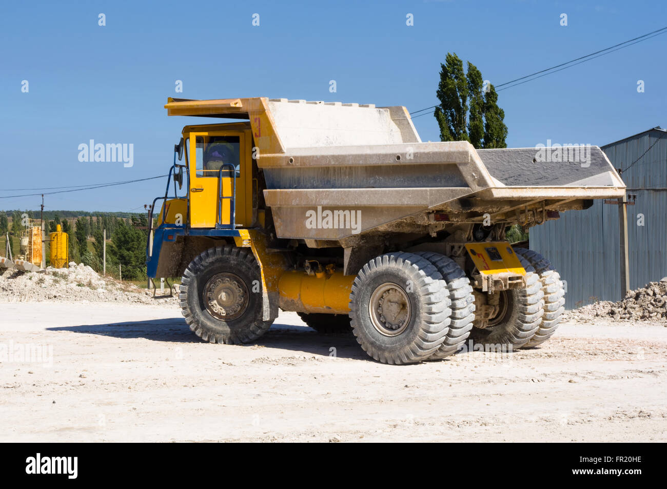 Grand grand routier prêt pour gros travaux dans une mine Banque D'Images