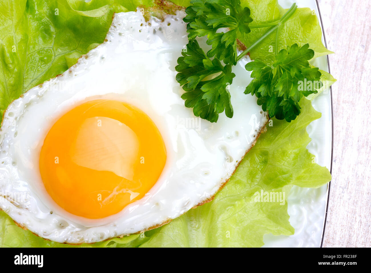 - Petit déjeuner d'œufs brouillés, de la Laitue, Persil Banque D'Images