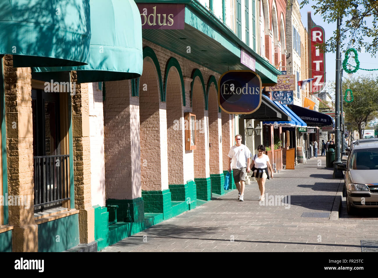 Depuis le début des années 70, Austin's historic Sixième rue a été la ville des arts et des divertissements de premier ministre. Banque D'Images