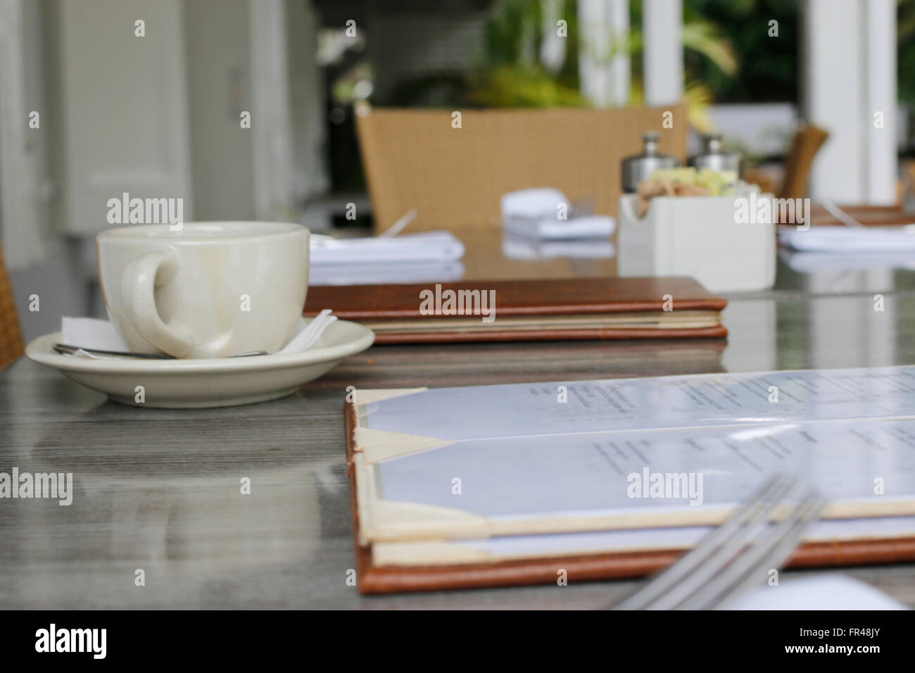 Alimentation : Petit-déjeuner avec des menus Ouvrir Banque D'Images