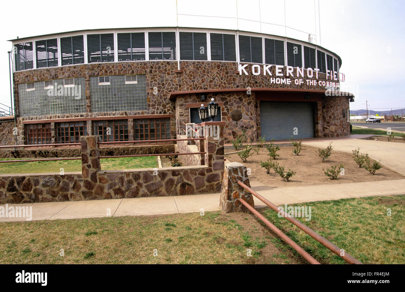 Kokernot historique mis sur le terrain de baseball professionnel à la petite ville de l'ouest du Texas en 1947, Alpine, Texas, USA. Banque D'Images