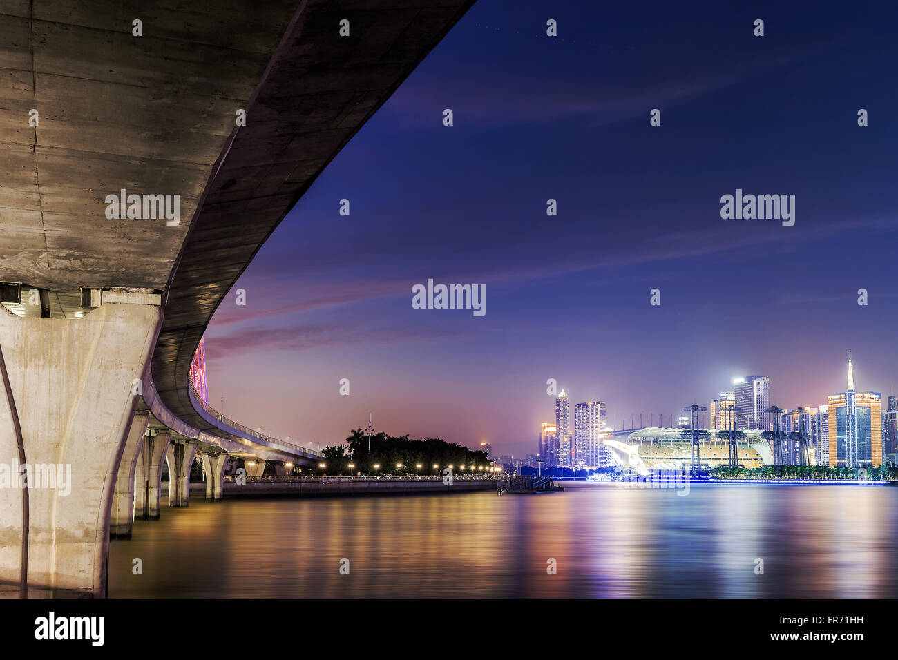 Vue de la nuit de Haixinsha Guangzhou Banque D'Images