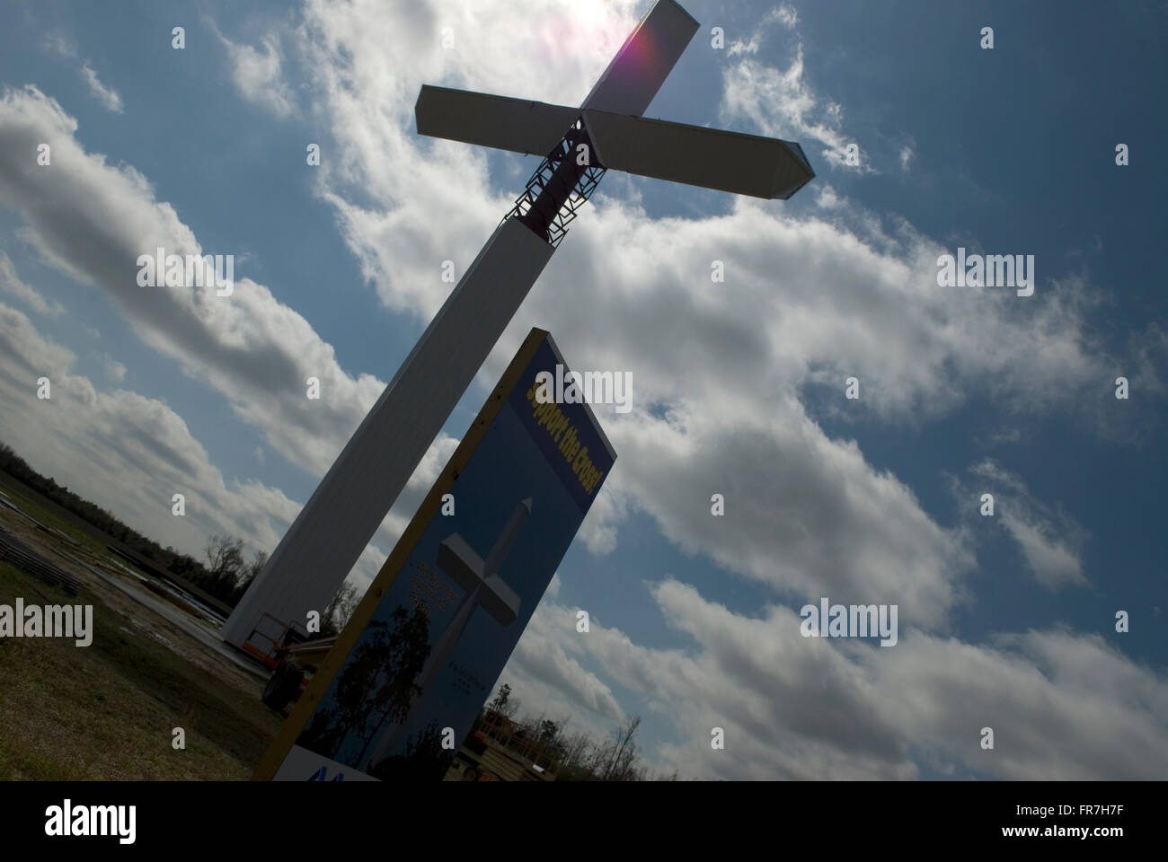 Giant Cross Lake City South Carolina USA Banque D'Images