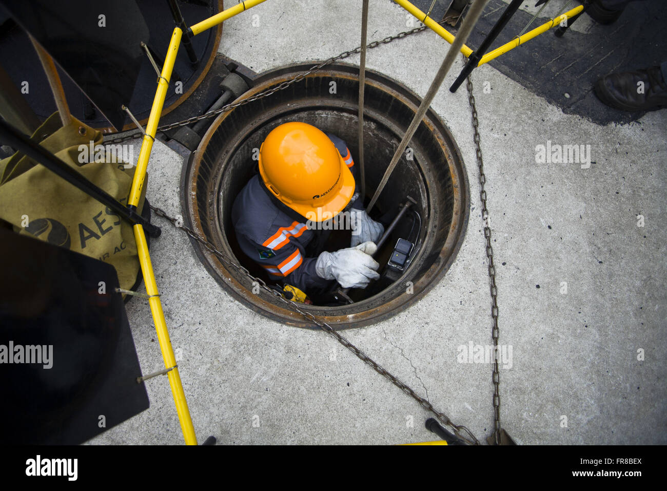 La réparation du réseau électrique souterrain Banque D'Images