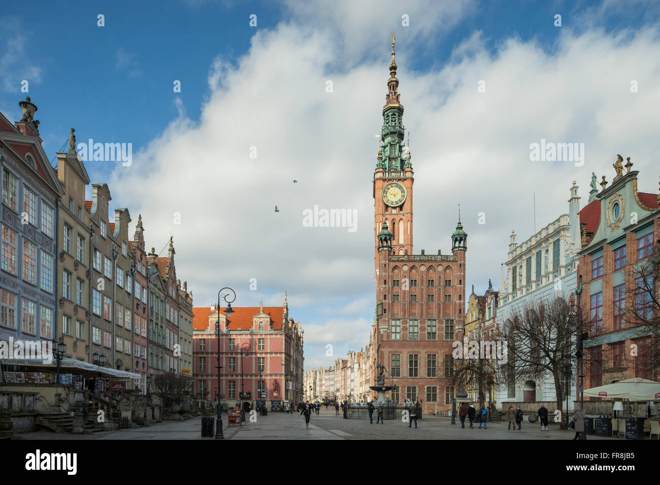 Dlugi Targ (Long Market ) dans la vieille ville de Gdansk, Pologne. Hôtel de ville historique dans l'arrière-plan. Banque D'Images