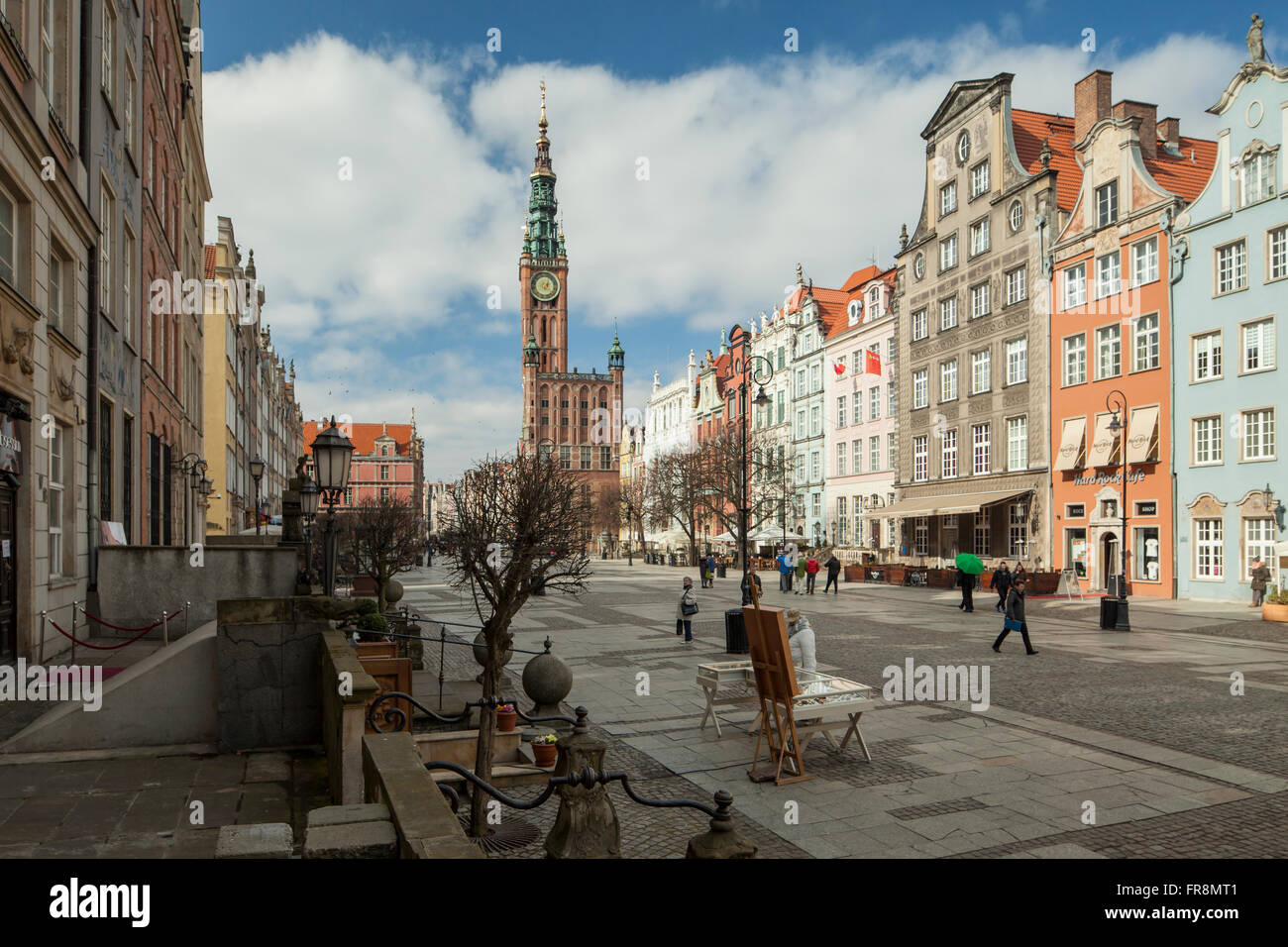 Dlugi Targ (Long Market ) dans la vieille ville de Gdansk, Pologne. Hôtel de ville historique dans l'arrière-plan. Banque D'Images