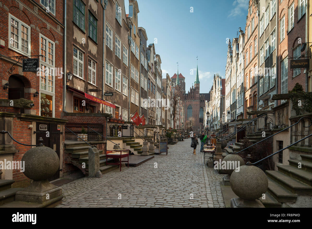 Après-midi sur la rue mariacka dans la vieille ville de Gdansk, Pologne. Banque D'Images