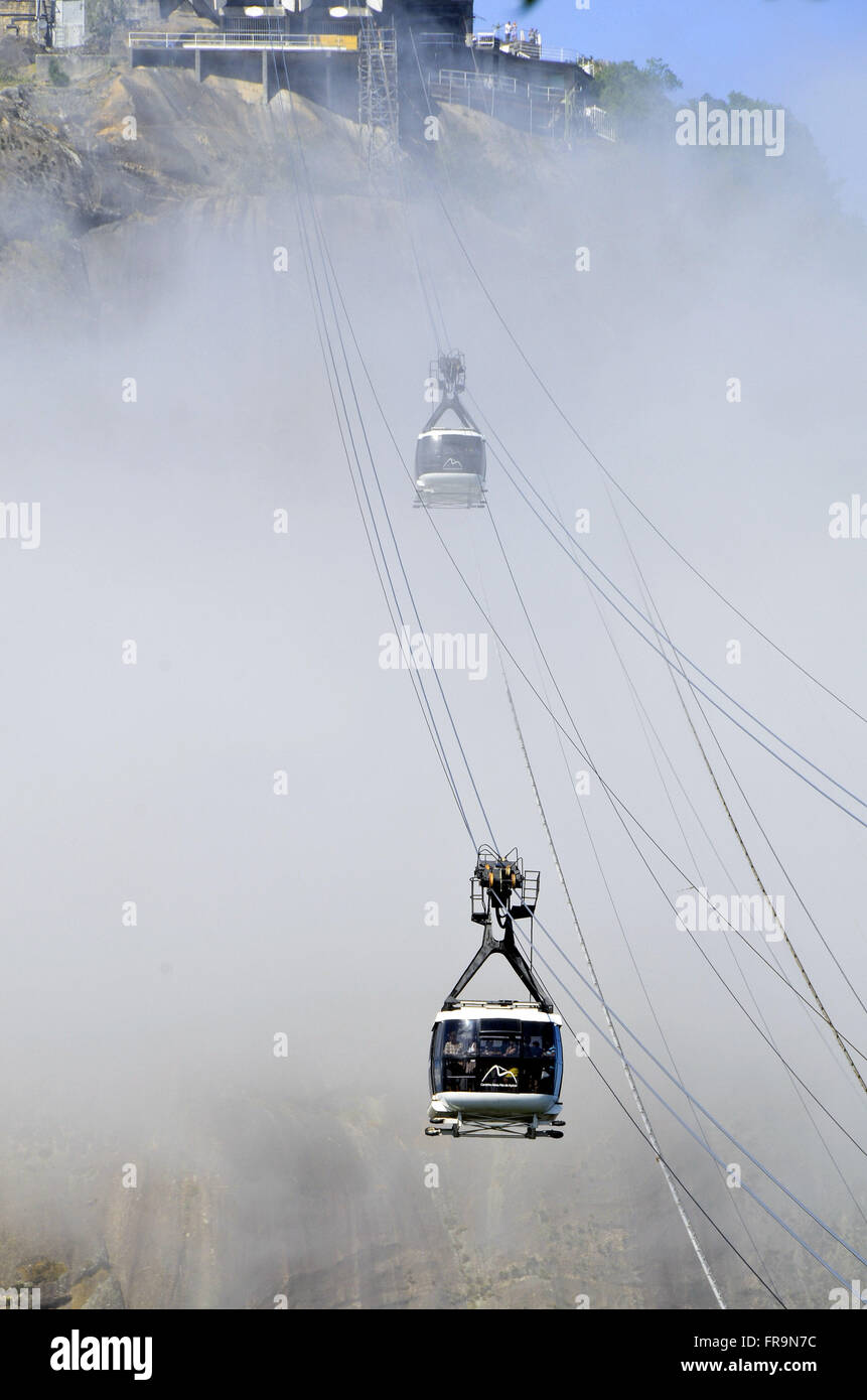 Téléphérique du Pain de Sucre avec brouillard - Urca - partie sud de la capitale Banque D'Images