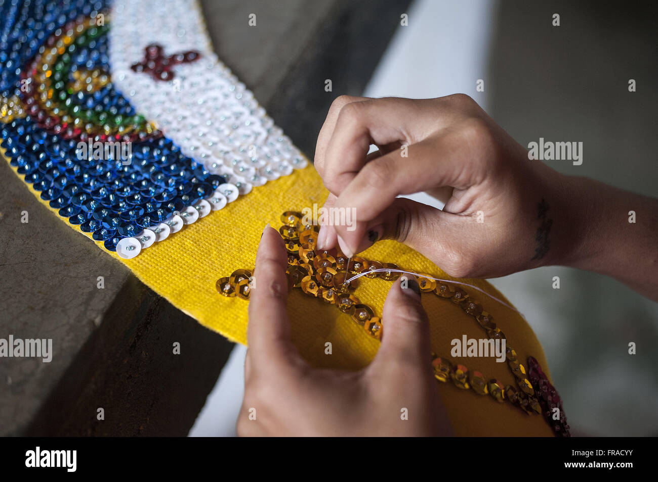 Production de groupe Maracatu Cambinda Brasileira de fantaisie pour partie Maracatu Rural Banque D'Images