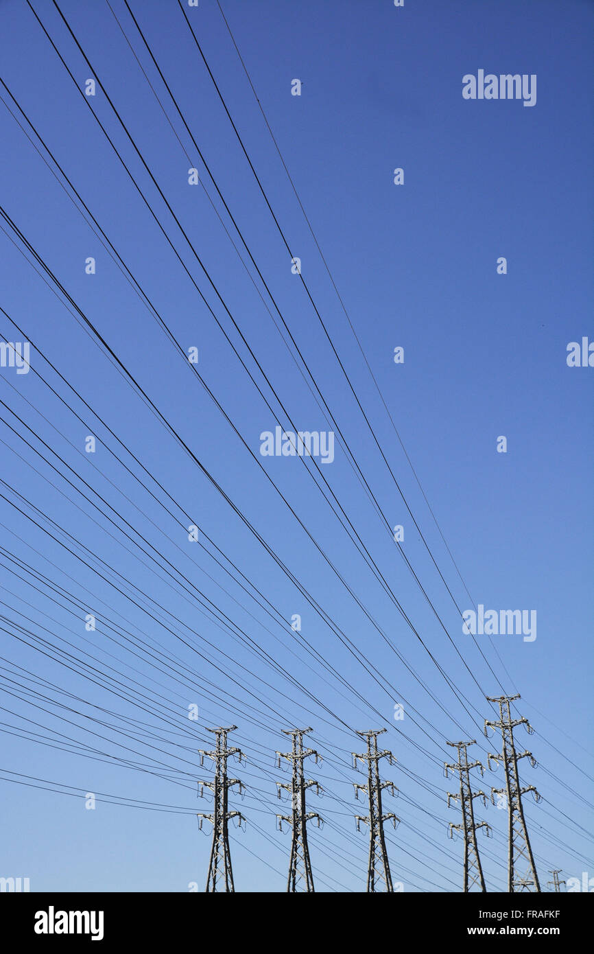 Pour le transport de l'électricité des tours dans le quartier nord - Madureira Banque D'Images