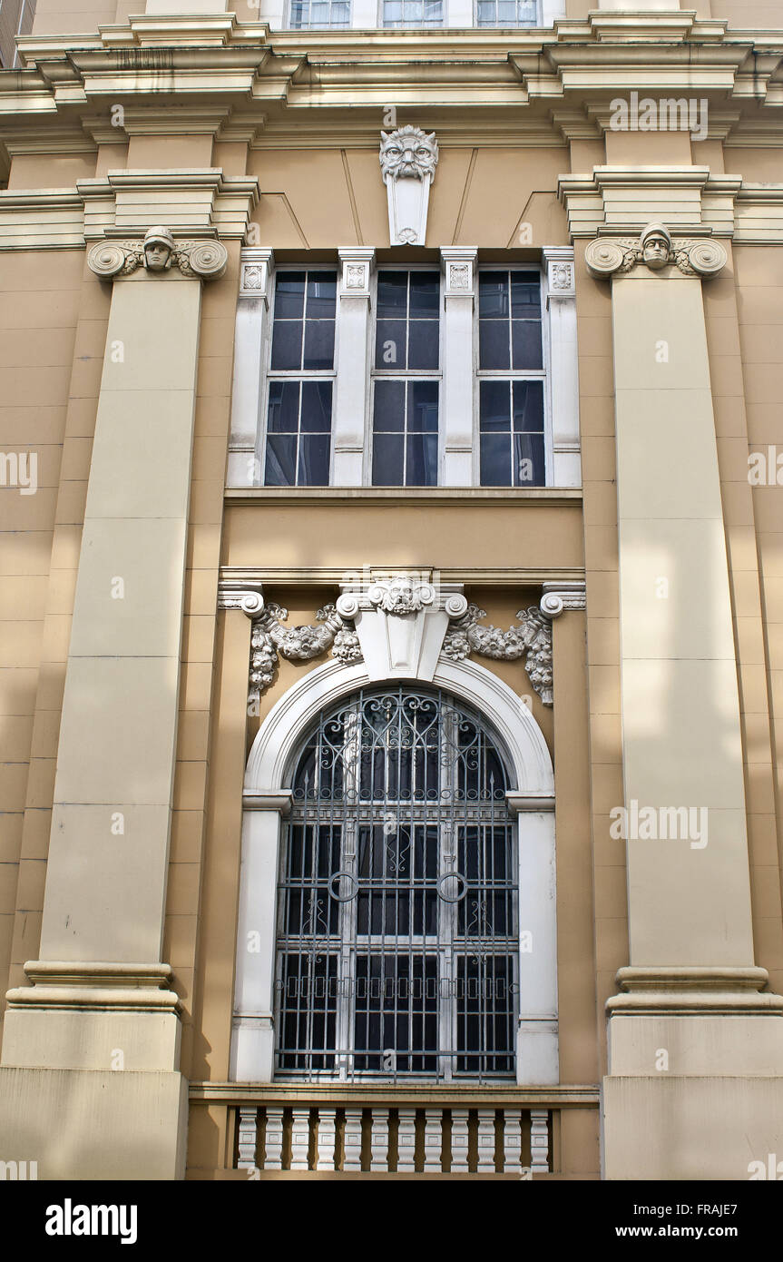 Detalhe da fachada do MARGS Museu de Arte do Rio Grande do Sul Ado Malagoli na Praça da Alfândega Banque D'Images