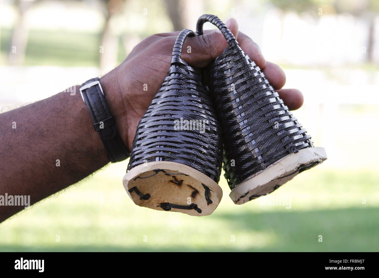 Caxixi ou caxirola - instrument de percussion utilisé dans l'Association de l'opossum Banque D'Images