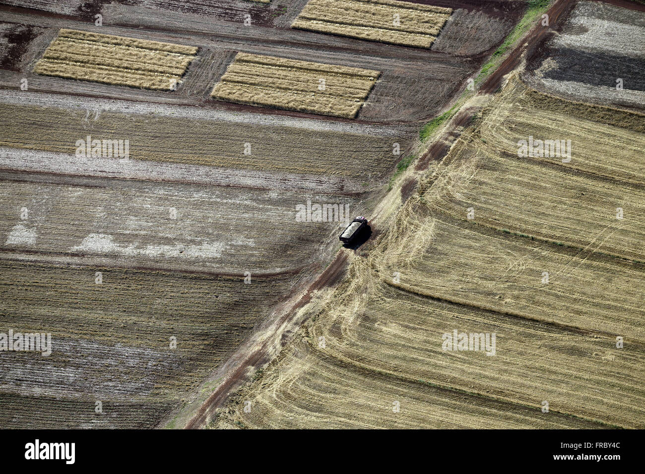 Vue aérienne de la propriété rurale avec la diversité agricole Banque D'Images