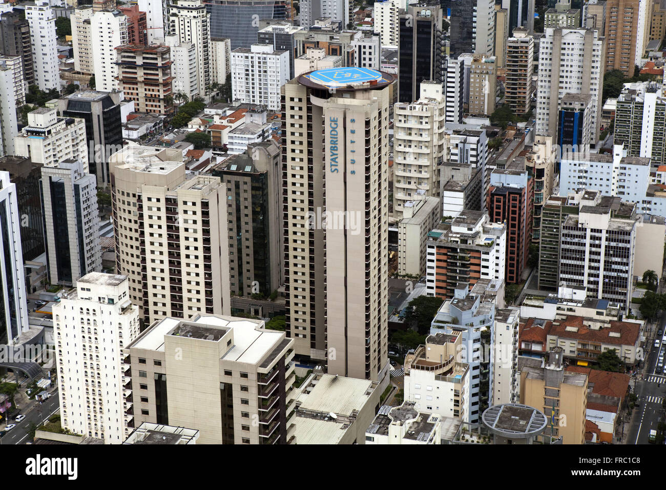 Vue aérienne de bâtiments commerciaux dans le quartier Itaim Bibi - zone sud de Sao Paulo Banque D'Images