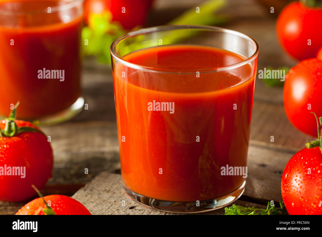 Jus de tomate Banque de photographies et d’images à haute résolution Alamy