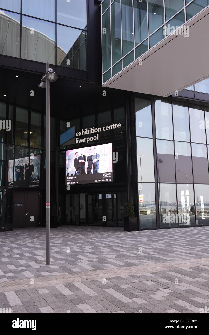 Entrée principale au Centre d'exposition Liverpool, un 8,100m² construit exhibition centre et intégré 4 étoiles Pullman Foie Banque D'Images