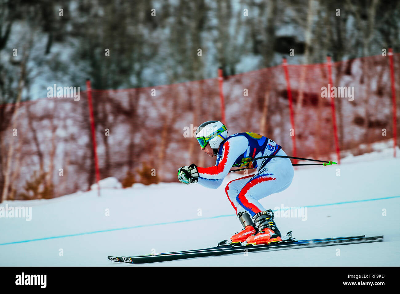 Jeunes femmes athlètes en ski au cours de Coupe de Russie en ski alpin Banque D'Images