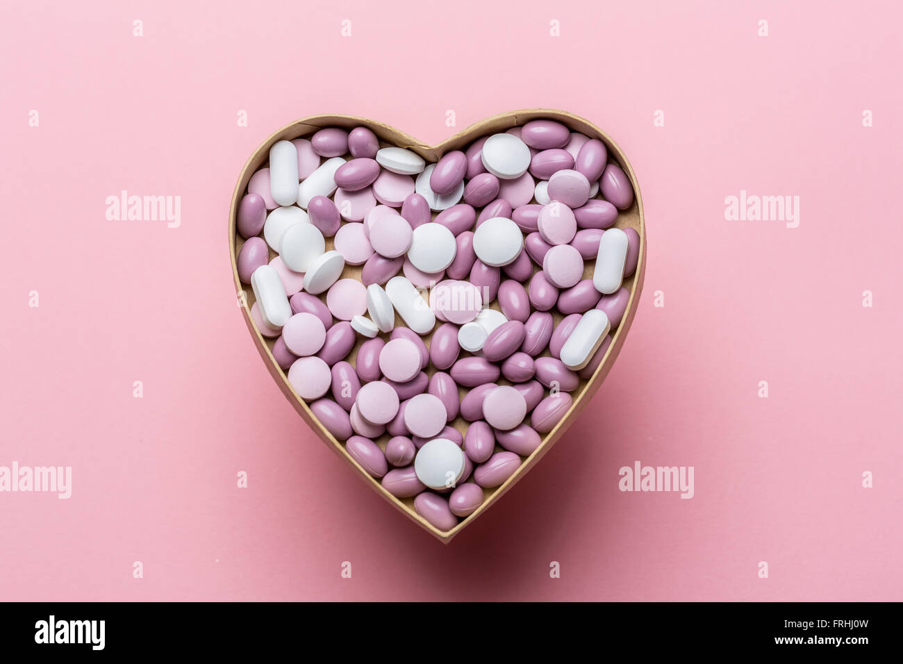 Generic Pills and capsules en forme de coeur. Banque D'Images