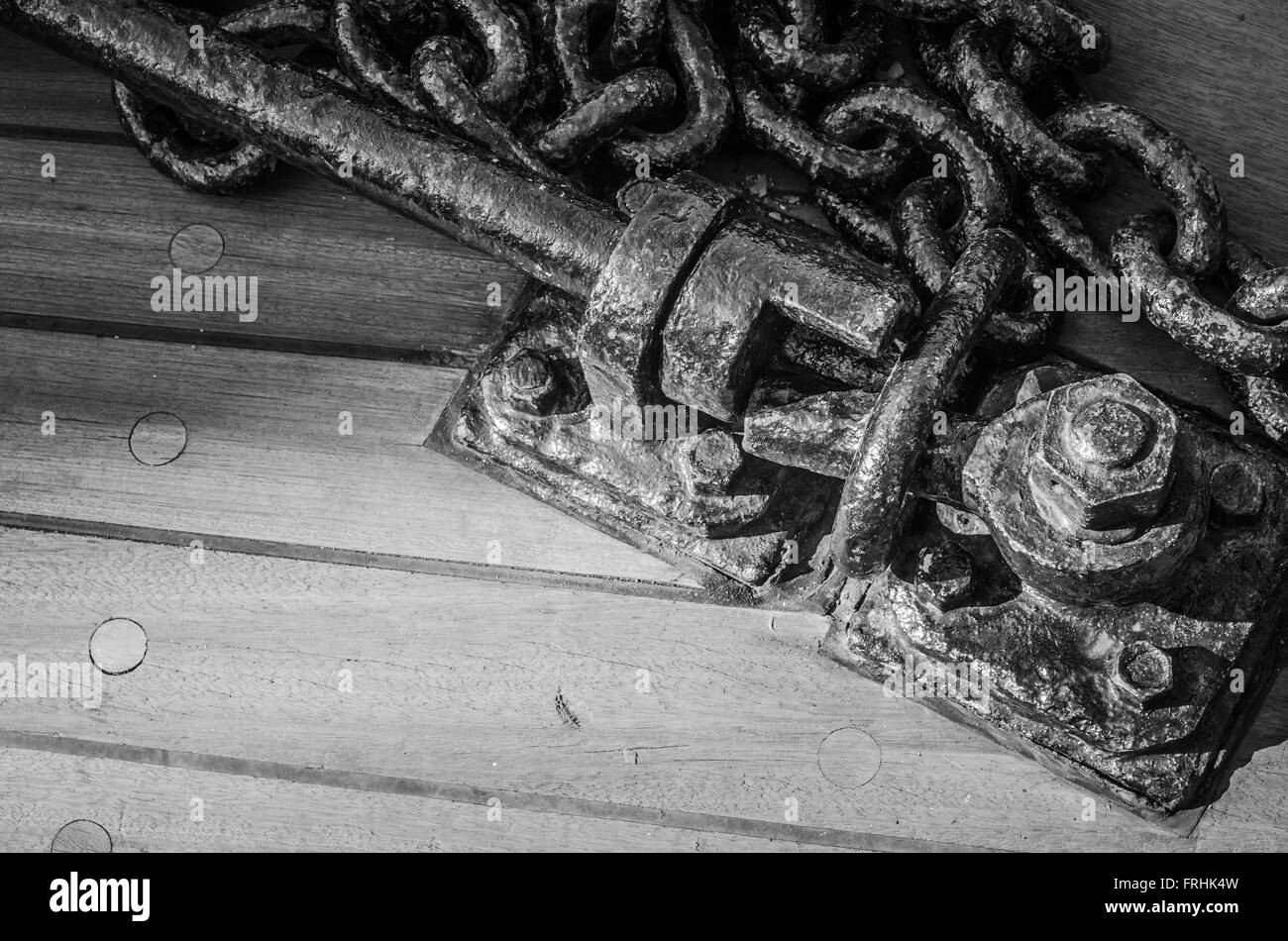 Circuit d'ancrage sur un pont d'un vieux yacht, un close up Banque D'Images