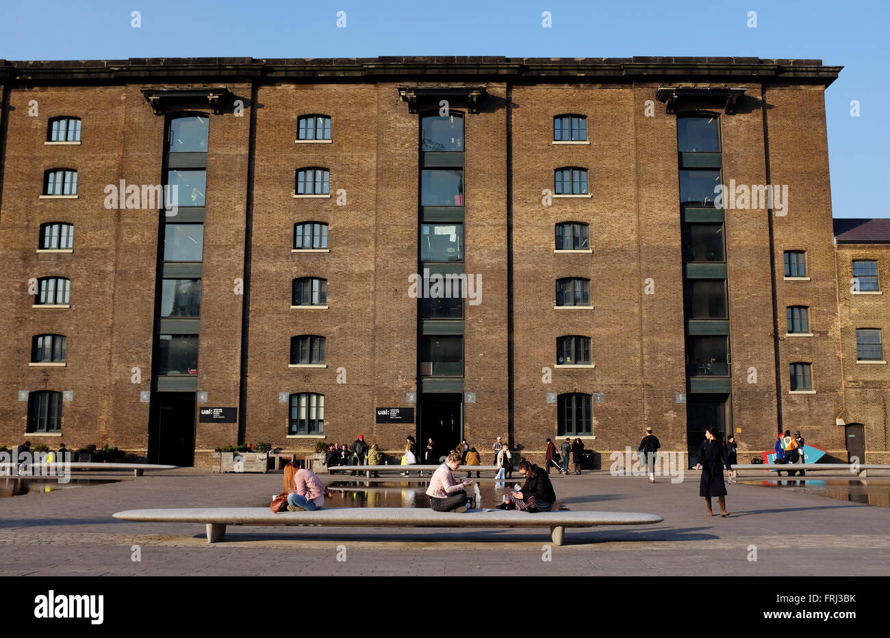 Université des Arts de Londres à l'UAL Granary Square Euston London UK Banque D'Images