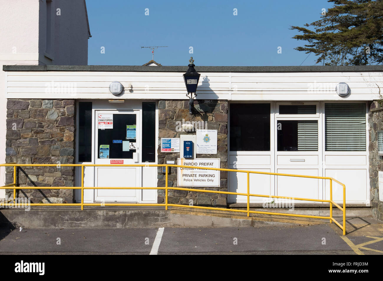 Poste de police à St David's, Pembrokeshire, Pays de Galles de l'Ouest. Banque D'Images