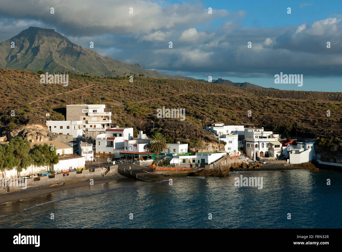 Spanien, Teneriffa, Costa Adeje, El Puertito östlich von Playa Paraiso, liens der Tafelberg Roque del Conde (1001m) Banque D'Images