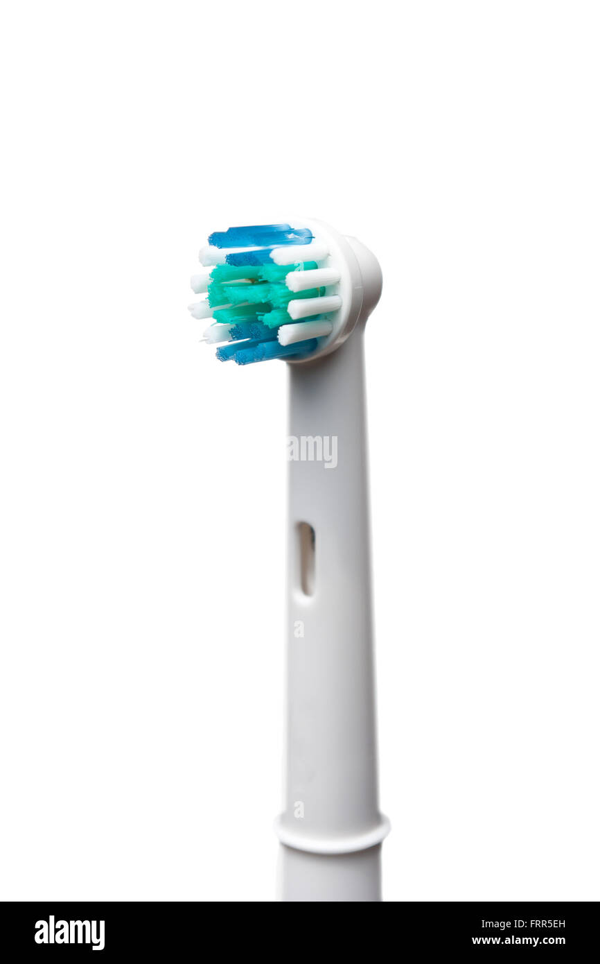 C'est une vue de trois-quarts d'une tête de brosse à dents électrique isolé sur fond blanc Banque D'Images