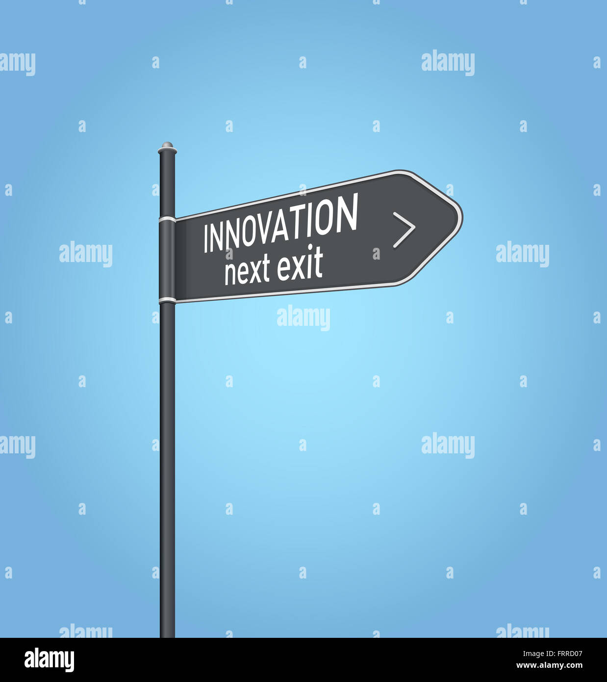 La sortie prochaine de l'innovation, concept panneau routier gris foncé sur fond bleu Banque D'Images