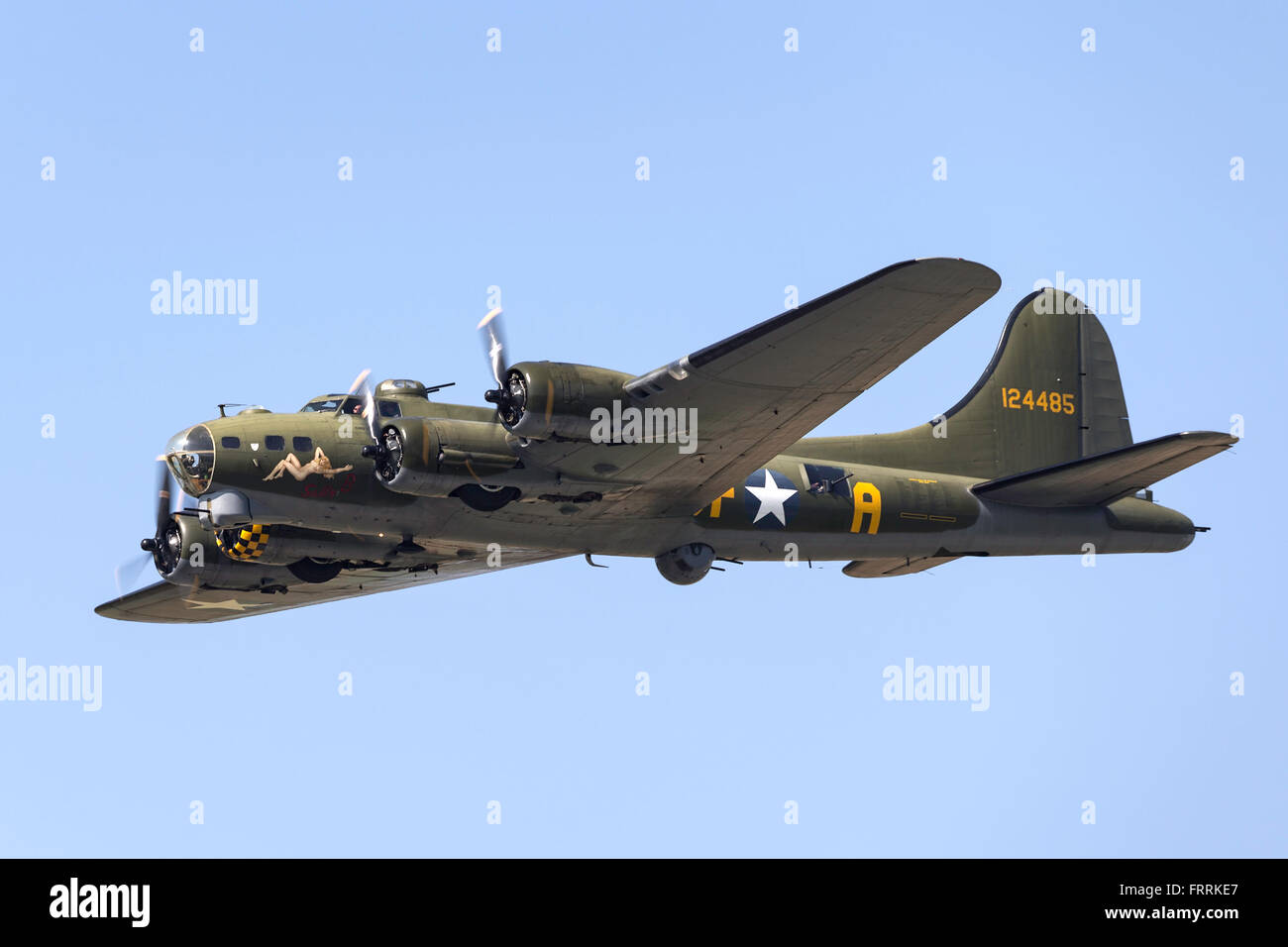 Boeing B-17G Flying Fortress' 'G-BEDF connu sous le nom de 'Sally B' est un bombardier de la Seconde Guerre mondiale. Banque D'Images