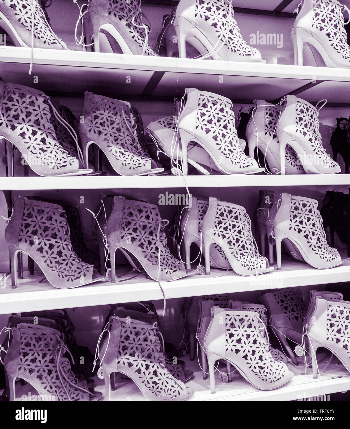 Chaussures primark Banque de photographies et d'images à haute résolution -  Alamy