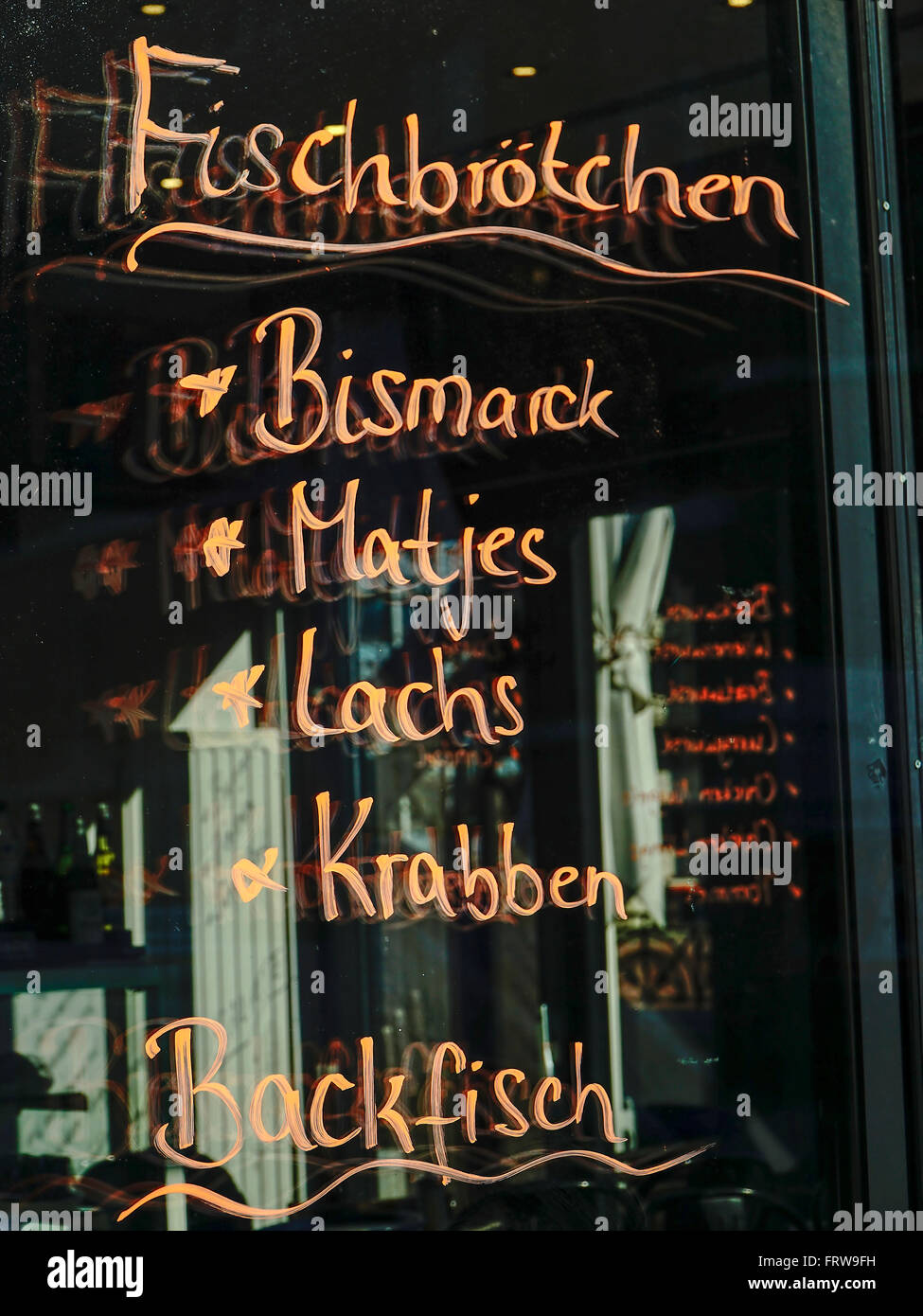 Allemagne, Hambourg, choix d'un snack-bar écrit sur la vitre Banque D'Images