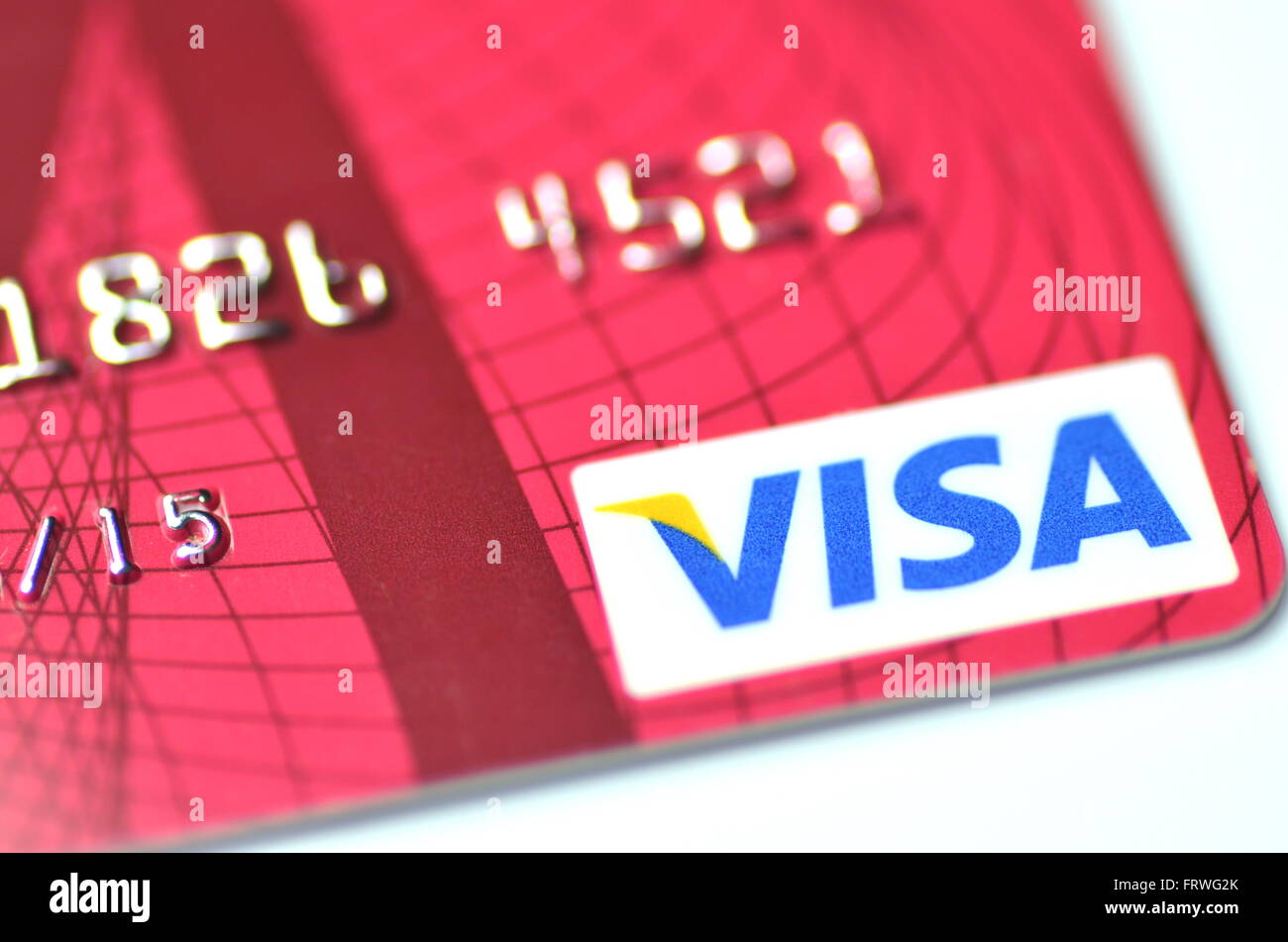 Libre d'une carte de crédit VISA isolé sur fond blanc Banque D'Images