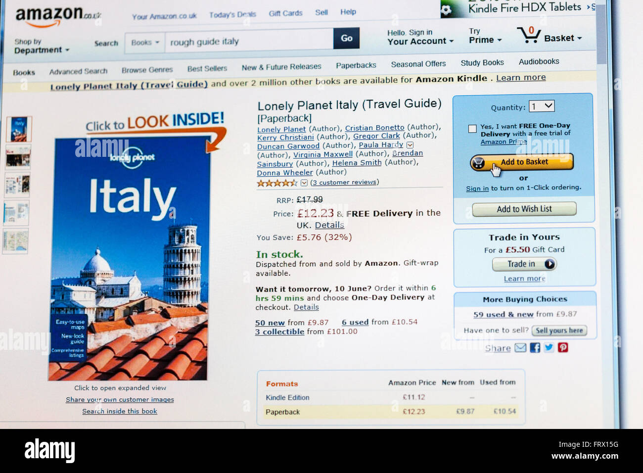 La capture d'écran d'une page sur le site de shopping Amazon pour un guide Lonely Planet book pour l'Italie Banque D'Images