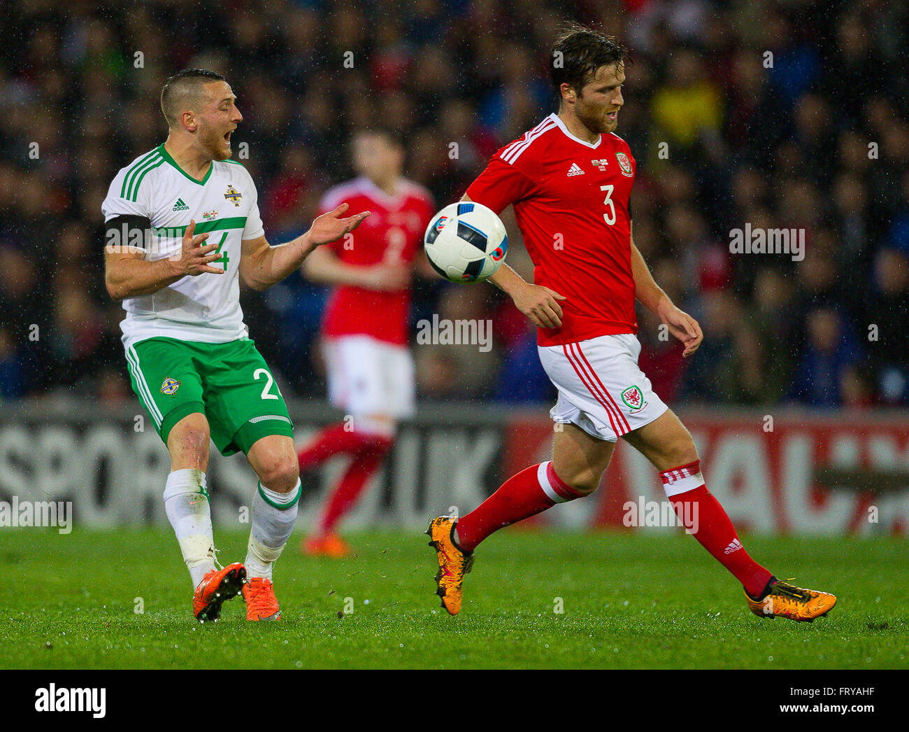 Cardiff City Stadium, Cardiff, Pays de Galles. 24Th Mar, 2016. International Vauxhall Friendly, Pays de Galles et Irlande du Nord. Le nord de l'Ireland Conor Washington montre sa frustration après une faute est décerné contre lui : l'action de Crédit Plus Sport/Alamy Live News Banque D'Images