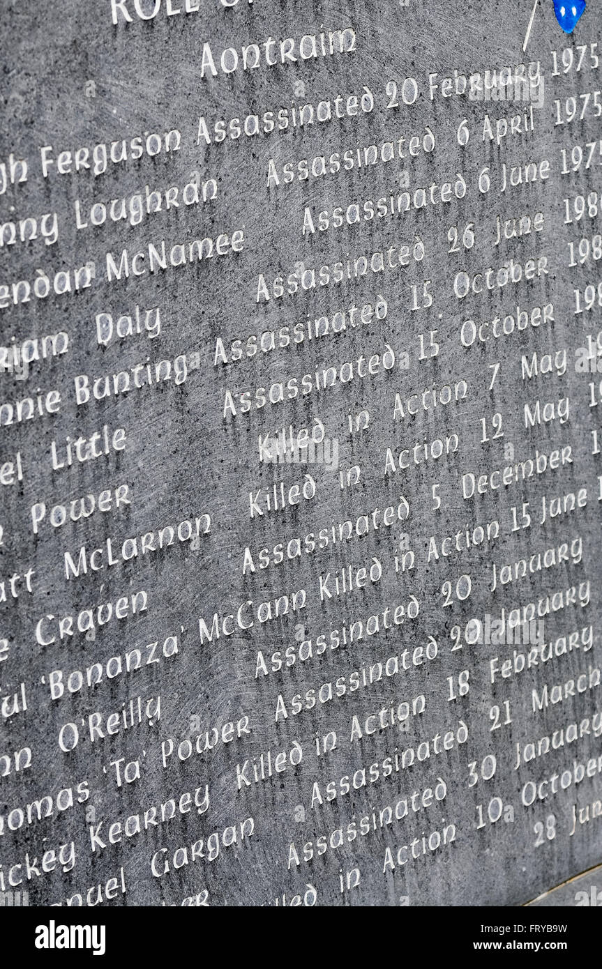 Belfast, Irlande du Nord. 24 Mar 2015 - des pierres tombales à l'AIDN memorial memorial plot in Milltown Cemetery, l'Ouest de Belfast . Crédit : Stephen Barnes/Alamy Live News Banque D'Images