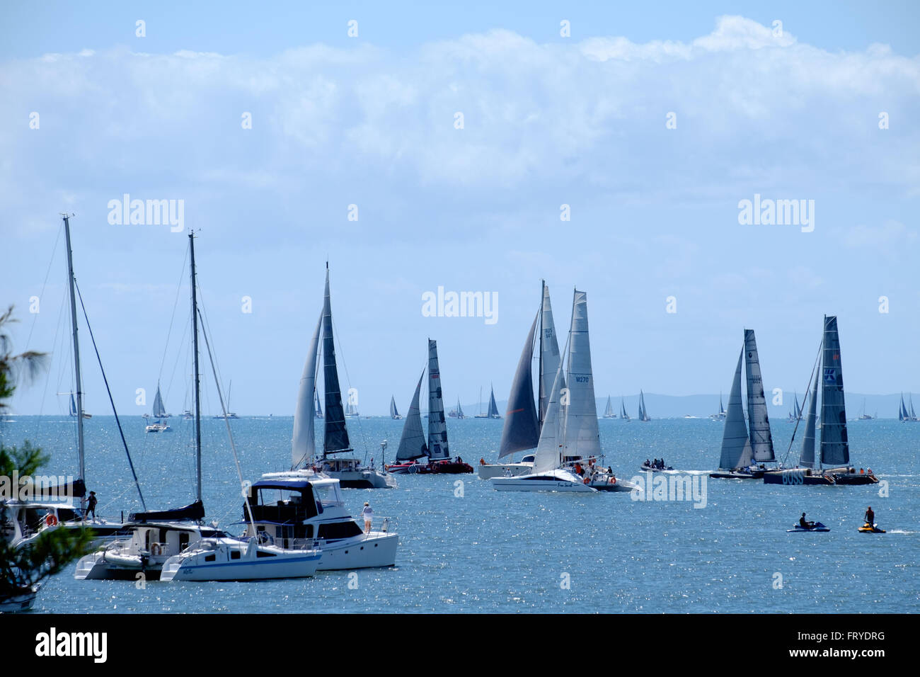 Brisbane, Australie. 25 mars, 2016. La réouverture officielle de la jetée de Shorncliffe reconstruit. Tenu conjointement avec le début de la Bluewater 2016 Festival & début de la Brisbane à Karratha Yacht Race à Shorncliffe, Brisbane, la capitale du Queensland, Australie, le 25 mars 2016 Crédit : John Quixley/Alamy Live News Banque D'Images