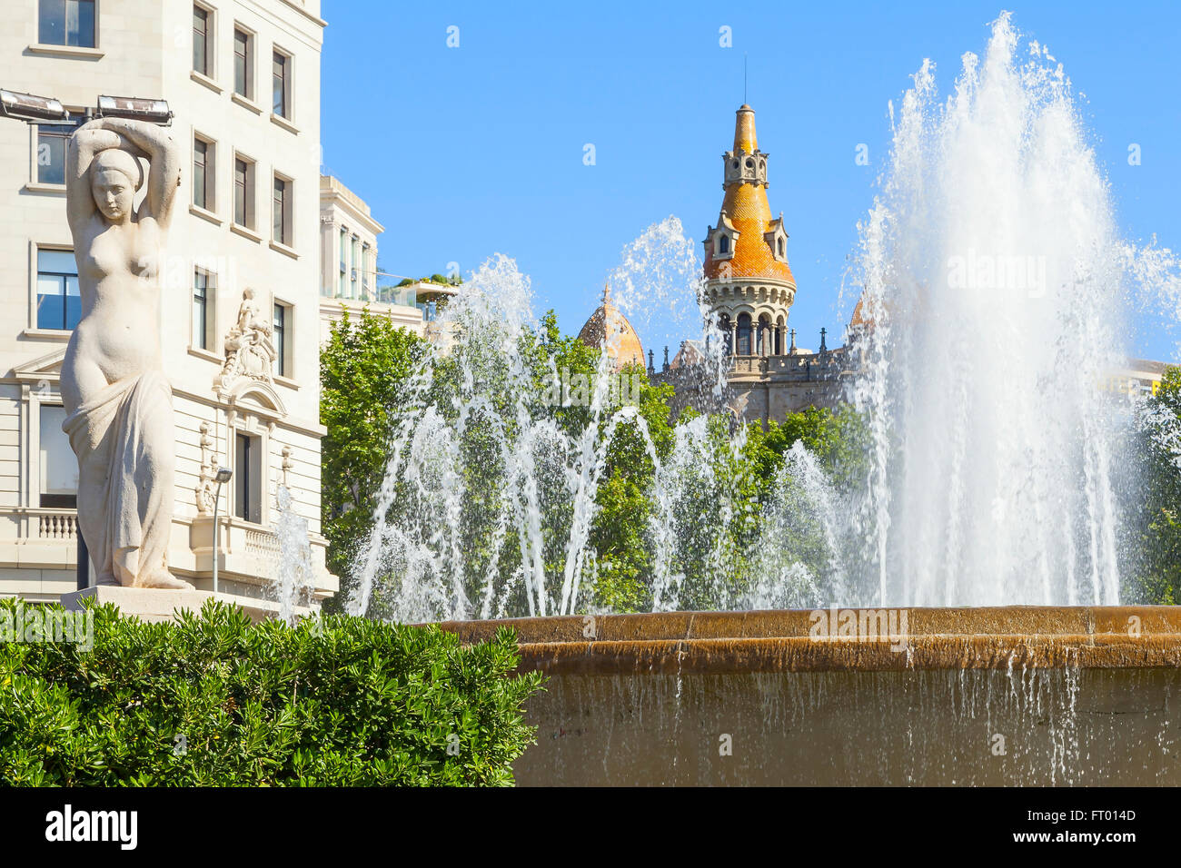 Belle catalogne square dans la ville de Barcelone Banque D'Images