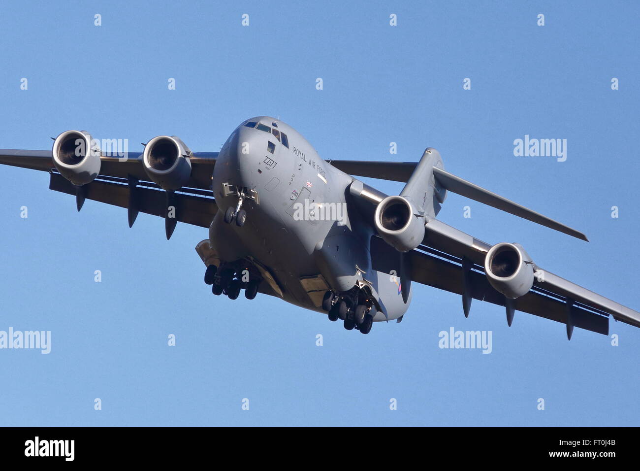 RAF McDonnell Douglas C 17 Globemaster ZZ177 atterrissage à Brize Norton, Royaume-Uni Banque D'Images