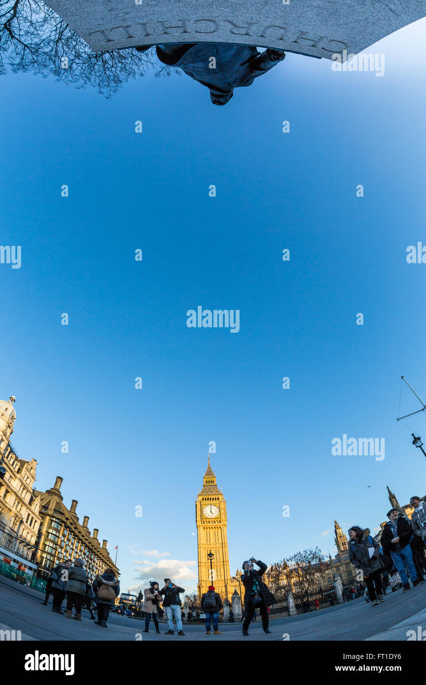 Big Ben et Winston Churchill statue Banque D'Images