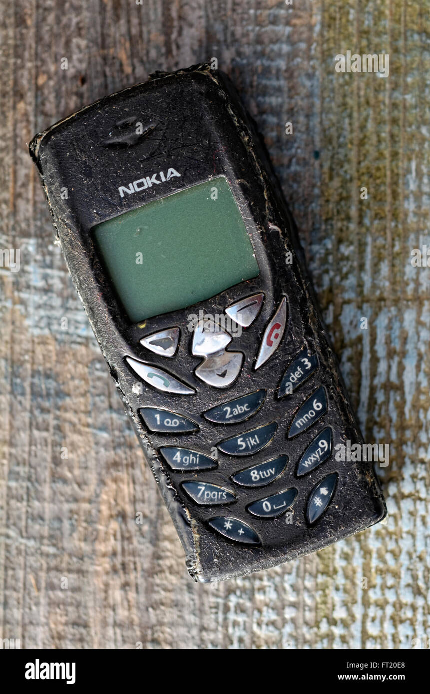 Téléphone mobile Nokia 8310, pour la première fois en 2001 Banque D'Images