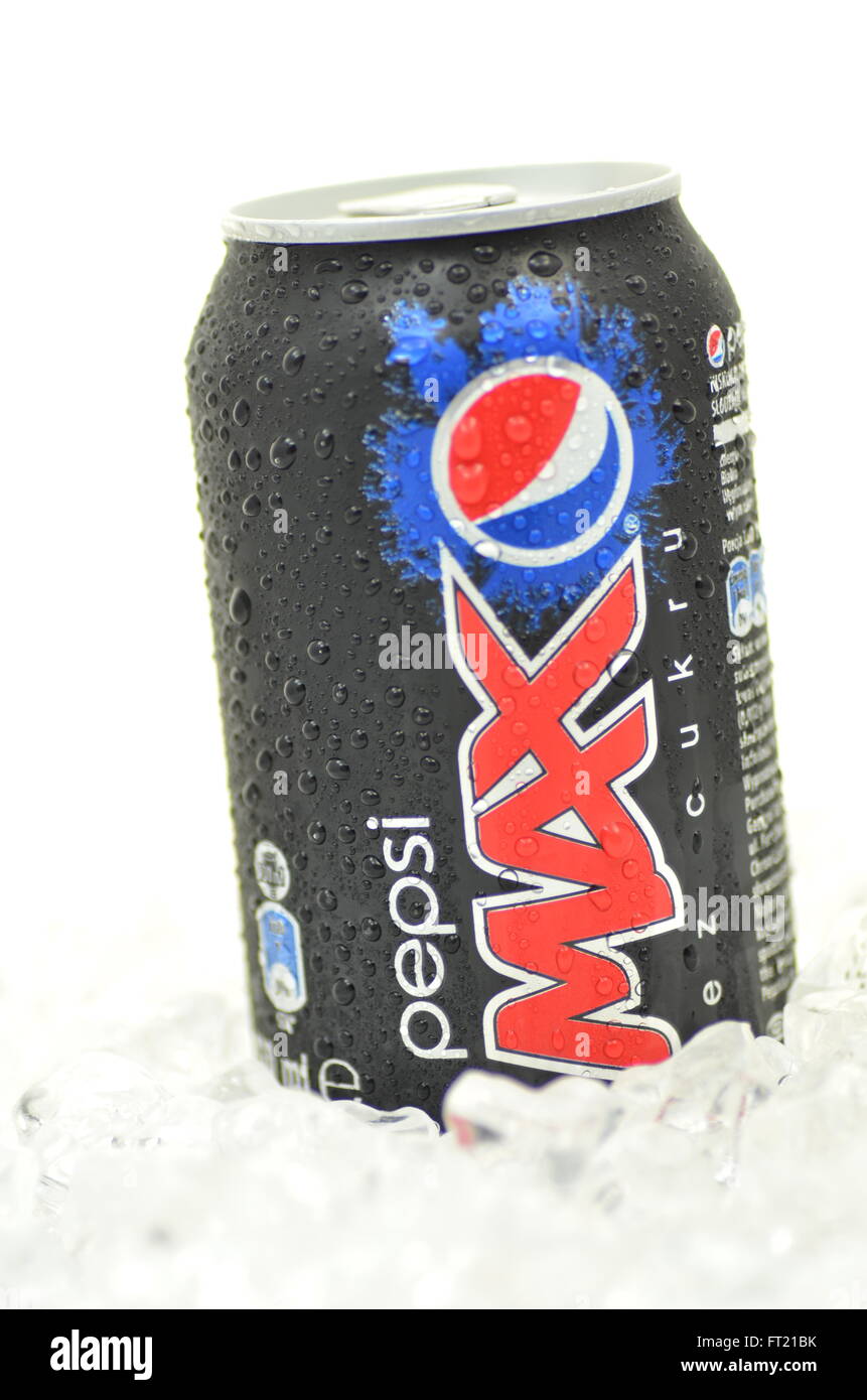 Peut de Pepsi Max verre sur la glace Banque D'Images