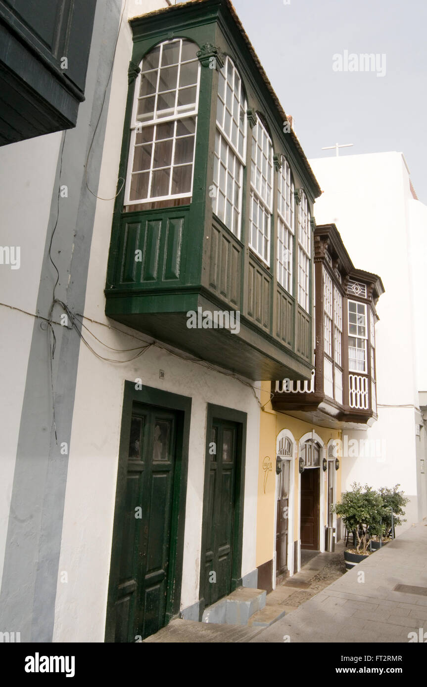 Un balcon sur l'avenida maritima santa crus la palma les îles canaries îles île traditionnelle bâtiment architecture sa Banque D'Images