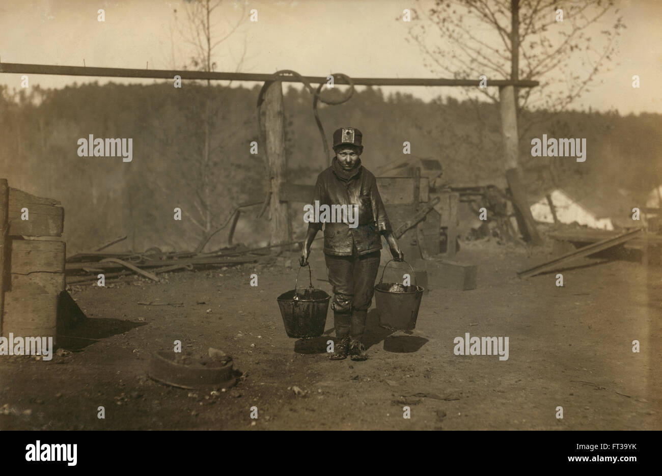 Jeune garçon travaillant comme graisseur dans Mine de charbon, Bessie Mine, Alabama, Etats-Unis, vers 1910 Banque D'Images