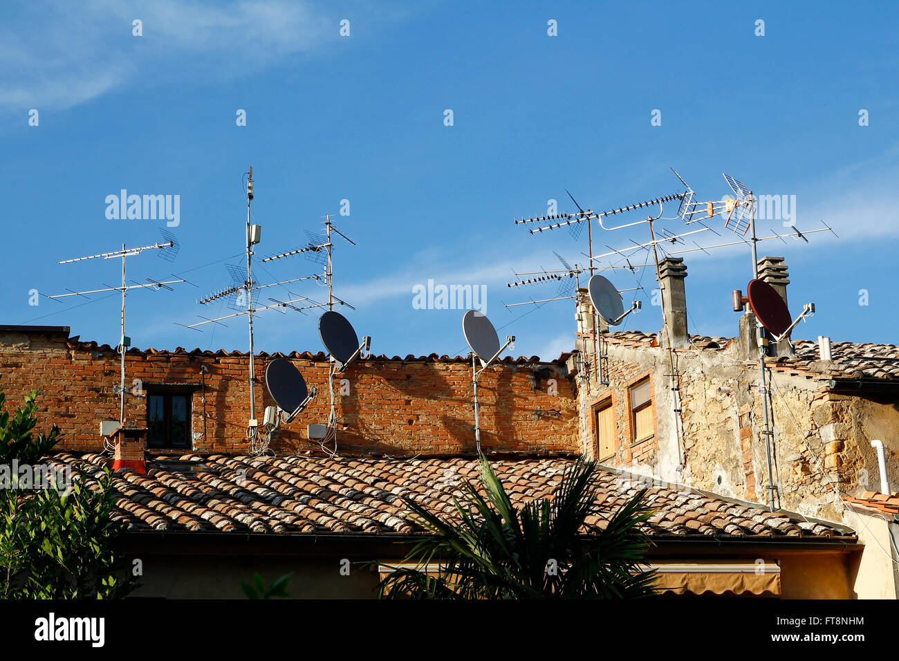 Antennes de télévision dans les toits Banque D'Images