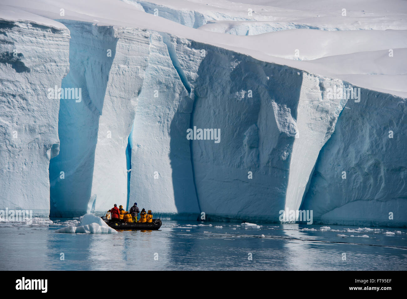 Iceberg au large des côtes de l'Antarctique Banque D'Images
